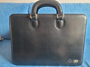 valigetta portadocumenti in pelle nera