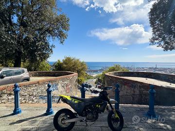 Husqvarna 701 Motard