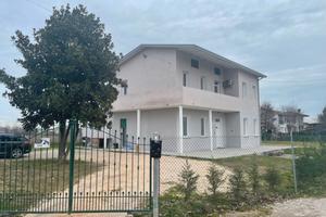 Villa singola con giardino 250000 euro