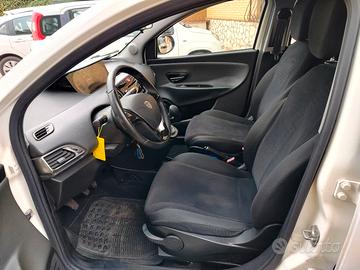 lancia Ypsilon GPL della casa 