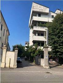Immobile in asta di 130 m² a Cremona