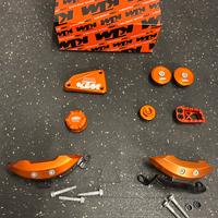 Accessori ergal KTM PowerParts 890 SMT come NUOVI