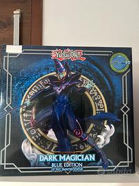 Yugioh Statue PVC 12” Mago Nero (blue version)