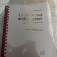 Libro la pedagogia degli oppressi di Paulo freire
