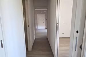 PICCOLO APPARTAMENTO DI TRE VANI