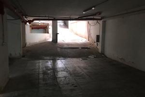 Garage in Via Giuseppe de Spuches 8