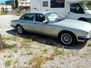 Jaguar j40
