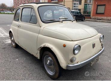 Fiat d’epoca 500 da restaurare