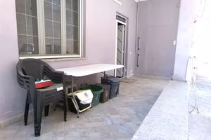 Quadrivano con cortile in bi familiare