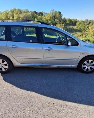 peugeot  307 station anno 2004