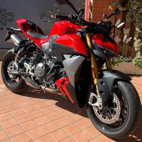Ducati Streetfighter V2 S