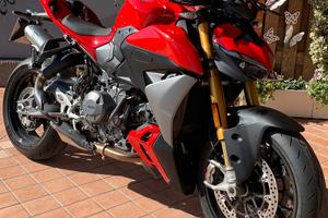 Ducati Streetfighter V2 S