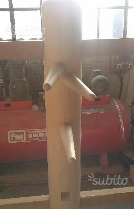 Uomo di legno