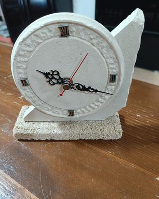 orologio in pietra di nanto