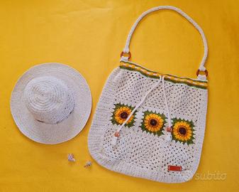 Cappello e borsa mare fatti a mano ad uncinetto.