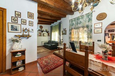 VILLA A SCHIERA D'ANGOLO A MIRANO