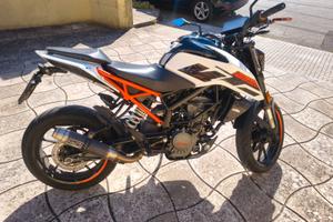 Moto KTM Duke 125