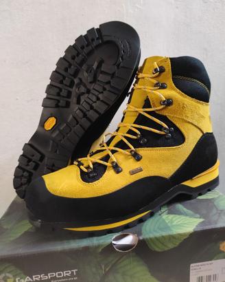 Scarpa montagna ramponabile Nuova  46,0