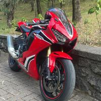 Honda cbr 1000rr fireblade 2019