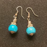 Orecchini a Buco con Sfera Azzurra