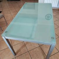 Tavolo da cucina in vetro temperato 