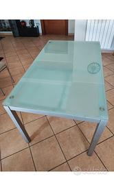 Tavolo da cucina in vetro temperato 