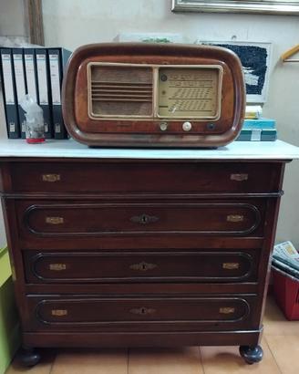 Radio antica in radica