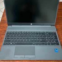 Hp 15 pollici, CPU i7 , 1255u , RAM 32 Gb, SSD 512