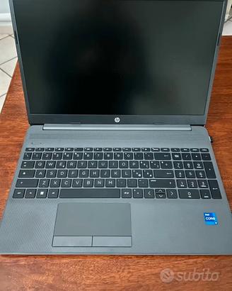 Hp 15 pollici, CPU i7 , 1255u , RAM 32 Gb, SSD 512