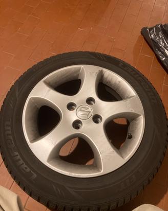 Gomme invernali Laufenn con cerchio 175/65 R 15