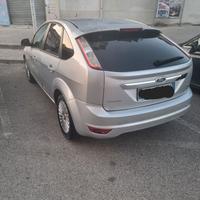 Ford focus 1.6 109cv pezzi di ricambio