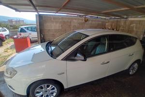 Lancia delta 1.4 T-jet GPL 2013