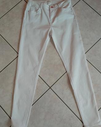 Pantaloni 