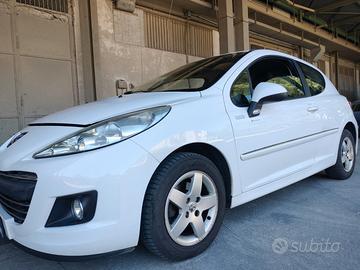 Peugeot 207 diesel hdi 1.4 - 2010