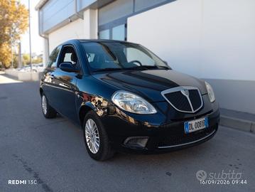 Lancia Ypsilon 1.3 MJT 75 CV Argento
