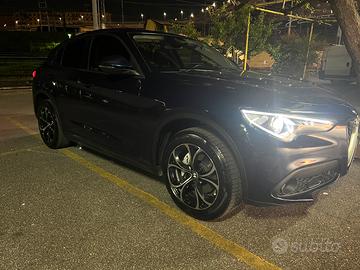 Stelvio 2.2 210 Q4