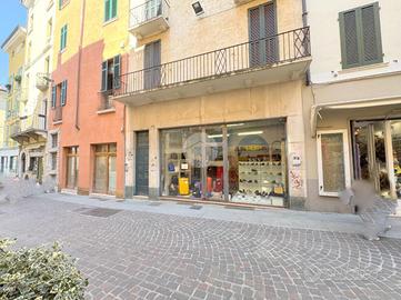 NEGOZIO A BRESCIA