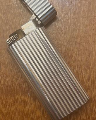 Iconico Accendino Cartier in Argento
