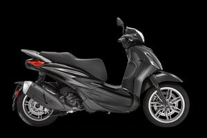 Piaggio Beverly 300 i.e. base nero e bianco