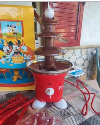 fontana di cioccolato Disney a tema Topolino 