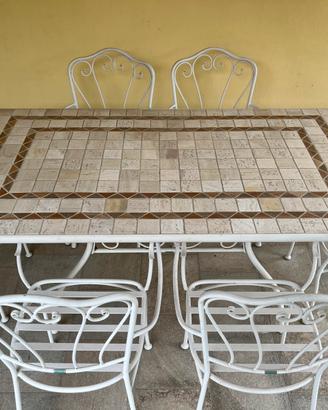 Tavolo da esterno in ferro battuto