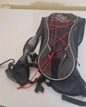 Zaino trekking con sacca idrica 2 Litri -KALENJI.
