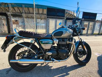 Bonneville T100 Gold Line