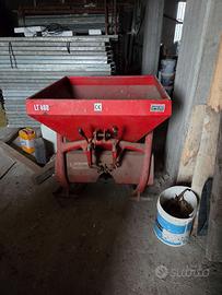 Spandiconcime angeloni