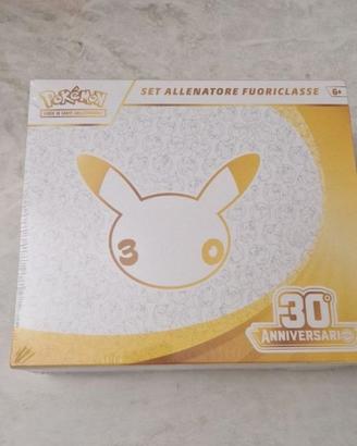 carte pokemon 30anniversario  set allenatore,buste
