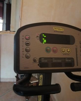 cyclette orizzontale tecnogym recline. 