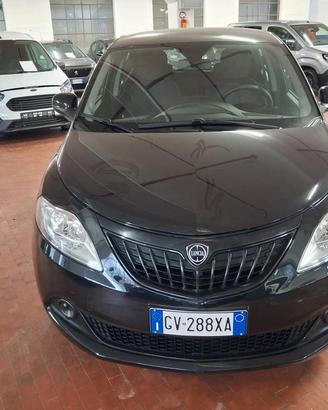 Lancia Ypsilon 1.0 FireFly 5 porte S&S Hybrid Silv