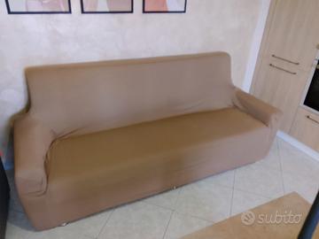 Divano letto salone 