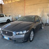 Jaguar XE 2.0 D Turbo Pure