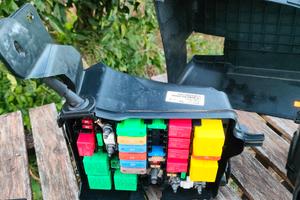 Centralini fusibili + scatola porta fusibili